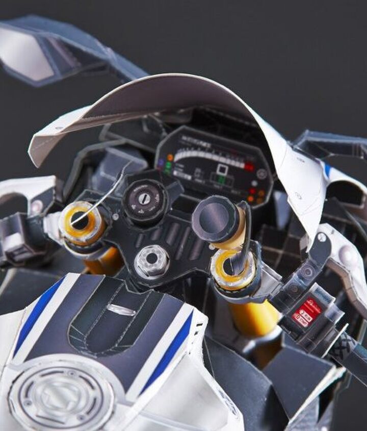 Build Your Own Yamaha YZFR1M Out of Paper