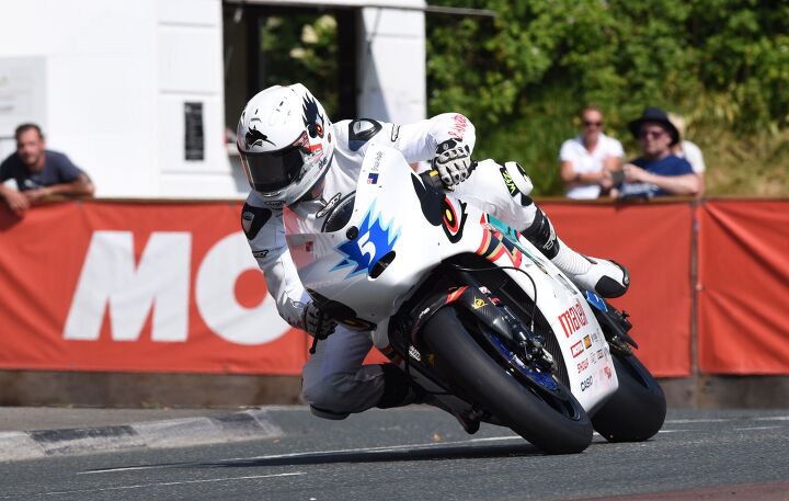 2016 isle of man tt ses tt zero results, Bruce Anstey rounds a corner at Quaterbridge Photo by Dave Kneale