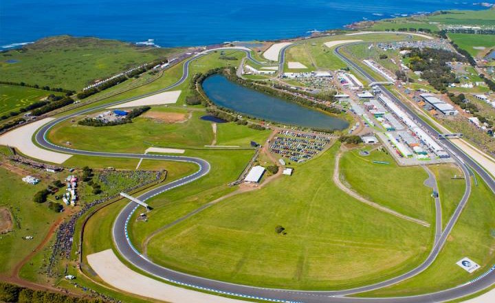 leod motorcycle escapes offers sport tours to phillip island track days