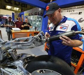 Kevin Schwantz 1989 Suzuki Pepsi RGV500 Restoration | Motorcycle.com