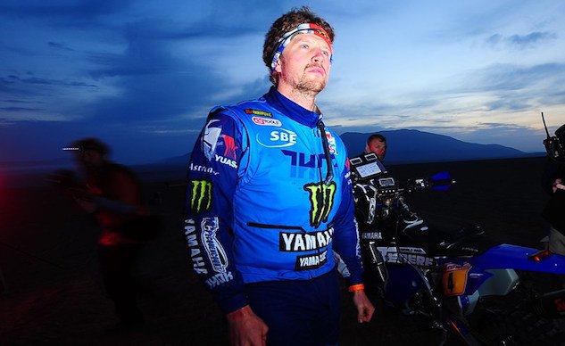 yamaha s adrien van beveren airlifted to hospital after leading dakar rally