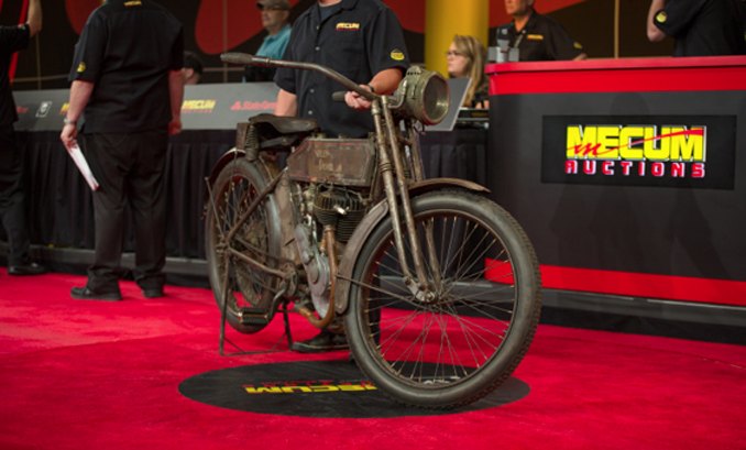 mecum june motorcycle auction achieves more than 3 million in overall sales, 1913 Harley Davidson 9A 5 35 Single Lot S156 at 88 000