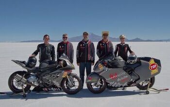 BMW S1000RR Sets New 242mph Peak Speed Record as World's Fastest BMW