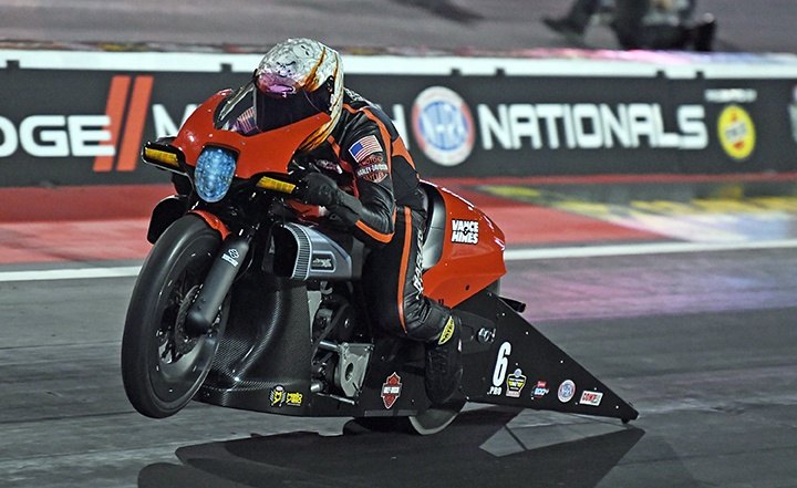 Harley-Davidson FXDR Drag Bikes Dominate In Pro Stock Motorcycle Debut ...