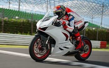 Ducati Introduces White Livery For The Panigale V2