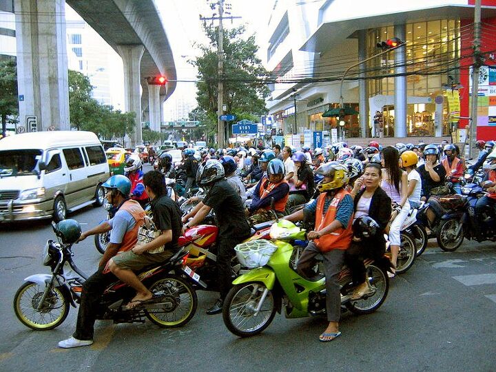 motorcycle taxi business booming in thailand