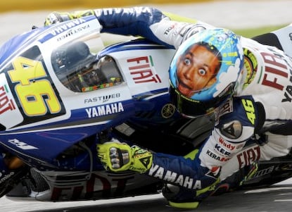 valentino rossi shows off his face