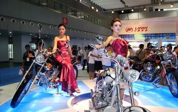 Chinese Motorcycle Show: Babes and Bikes