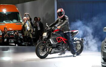 Ducati Diavel Makes First Appearance in America [video]