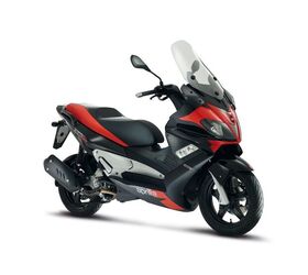 APRILIA SR GT 125 2022 on Review Sporty looking twist and go 