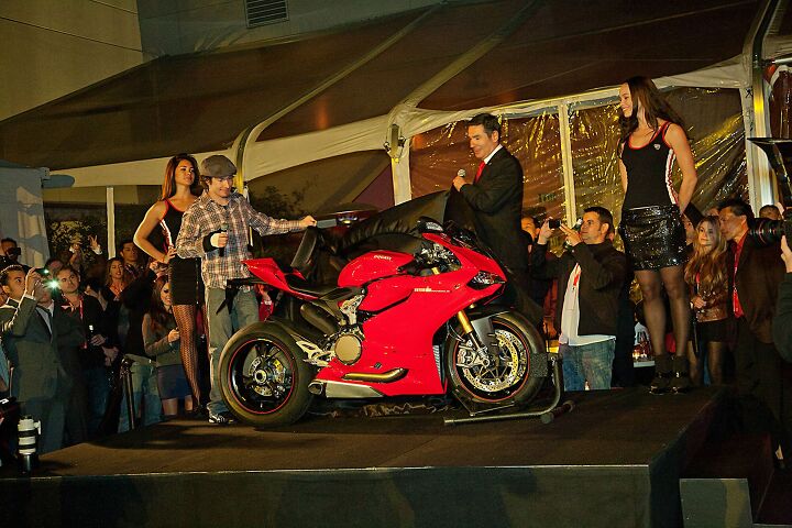 nicky hayden and ducati s panigale come to hollywood