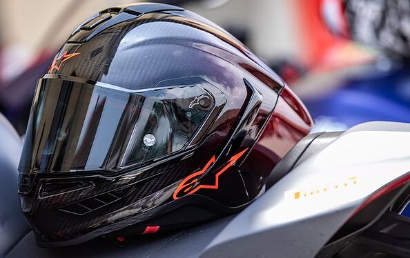 MO Tested: Shoei RF-1400 Helmet Review | Motorcycle.com