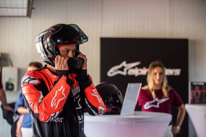 MO Tested: Alpinestars Supertech R10 Helmet Review | Motorcycle.com