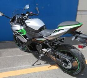 https://cdn-fastly.motorcycle.com/media/2023/08/01/11799280/kawasaki-ninja-e-1-and-z-e-1-electrics-ready-for-launch.jpg?size=720x845&nocrop=1