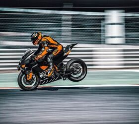While there are many similarities between the KTM RC 8C and the Kramer GP2 890RR, there are also some significant differences. Photo: Rudi Schedl