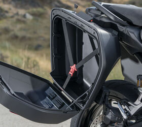 2024 yamaha tracer 9 gt gallery, Saddlebags are Easily Removable