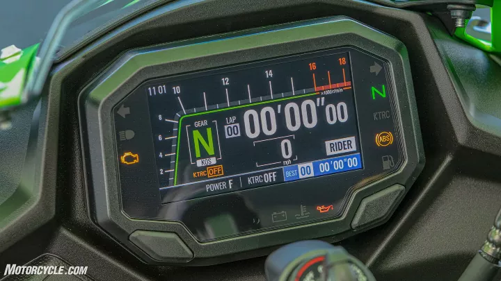 The full-color TFT display on the Kawi easily out-classes the Yamaha’s LCD screen, not only for its looks, but also for its functionality. Photo: Kevin Wing 