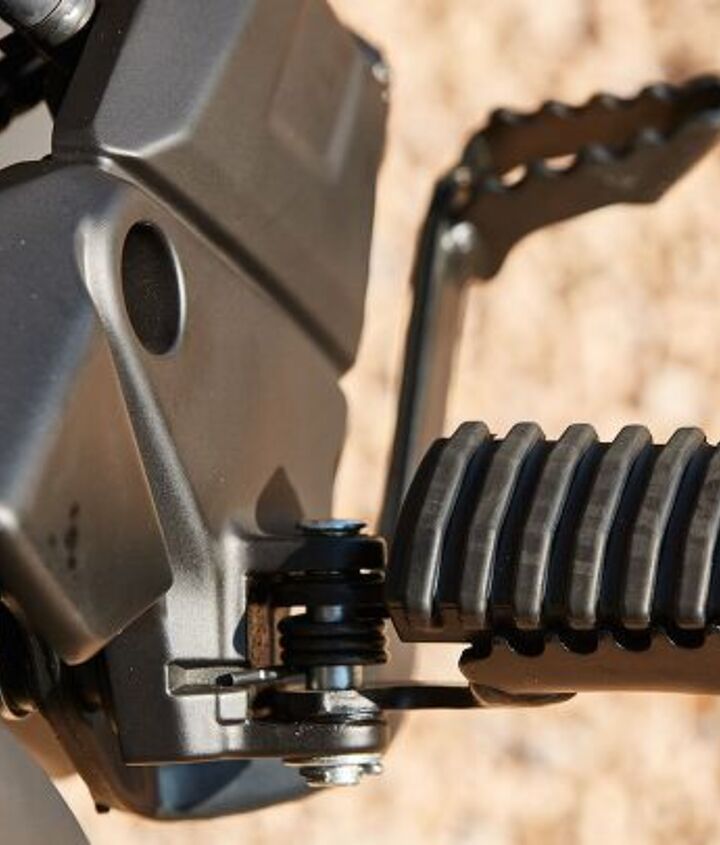 2023 honda scl500 gallery, Peg Engine Interface May Be Tight for Some