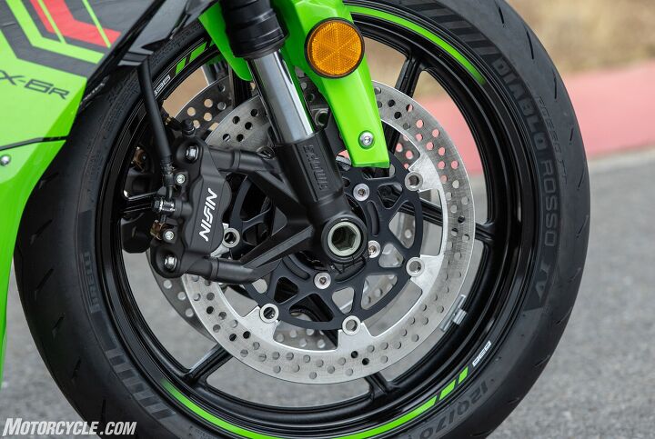 If you didn’t like the petal-type brake discs from past models – and many people didn’t – Kawasaki’s gone back to round ones. Diameter stays the same at 310mm.