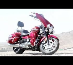 2010/2012 Custom Star Stratoliner Deluxe Review - Video - Motorcycle.com