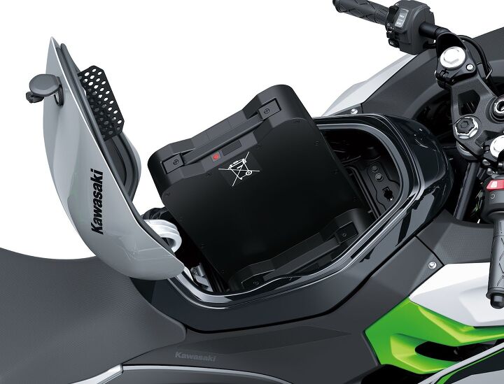 The two batteries and a storage box can be accessed where you would typically expect the fuel tank. Kawasaki says the storage area holds 1.3 gallons, and up to 6.6 pounds, so don’t expect to hold more than small items like gloves or rain gear.