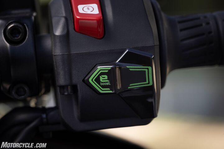 The right bar is where the magic happens with this, the E-Boost button. Those with smaller hands might have a harder time reaching the button with their thumb while turning the throttle, but no matter how you hit it, you better hold on once you do.