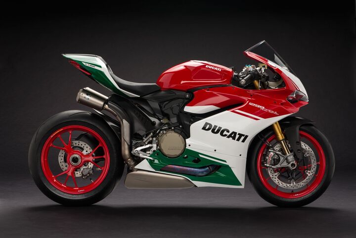 The 1299 Panigale was the last of Ducati’s big V-Twin superbikes, but its legacy lives on in the Hypermotard 698 Mono, and all future models Ducati decide to put this engine into (undoubtedly a Supermono someday).
