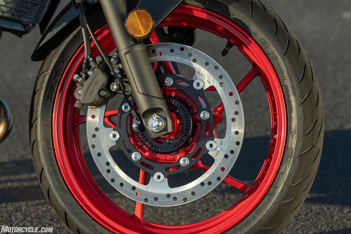 For braking power, the Z500 employs a dual-piston Nissin caliper with a 310mm semi-floating disc up front and a 220mm disc with a 27mm Nissin dual-piston caliper on the rear. A Nissin ABS unit is now a standard offering on both models of the Z500.