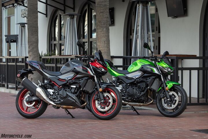 The Z500 comes in a base model in the color Candy Lime Green, and the SE in Candy Persimmon Red. The SE model comes with TFT Color instrument dash, LED turn signals, meter cover, radiator screen, frame sliders, seat cowl, tank pad, knee pads, USB charger, and under cowl.