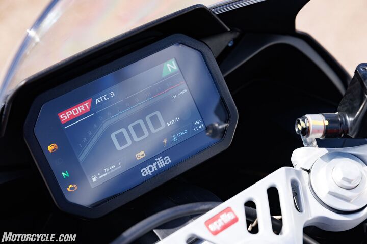 A 5-inch TFT display gives the rider a clear view of all that’s going on with the RS457. 