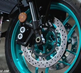 One of the few (if only?) motorcycle manufacturers using ADVICS calipers, we’re not sure what else to blame for Yamaha’s having wooden brakes.