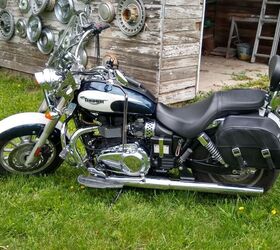 gorgeous low mile 2011 triumph america loaded