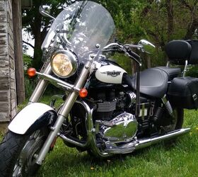 gorgeous low mile 2011 triumph america loaded