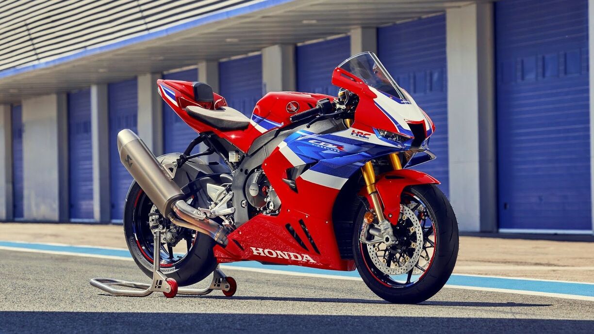 Honda CBR1000RR-R Fireblade SP Coming to US for 2025 | Motorcycle.com