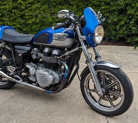 triumph thruxton 900