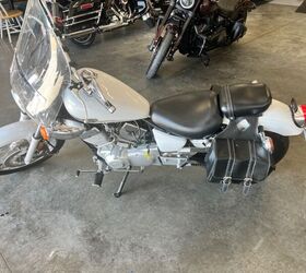 clean yamaha vstar 250 white