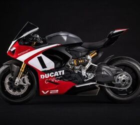 2025 Ducati Panigale V2 Superquadro Final Edition Gallery | Motorcycle.com