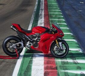 2025 ducati panigale v4 s gallery