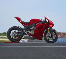 2025 ducati panigale v4 s gallery