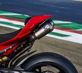 An undertail Akrapovič dual exhaust is designed for track-use only, with Ducati claiming an extra 12 hp compared to the European street-legal stock exhaust.