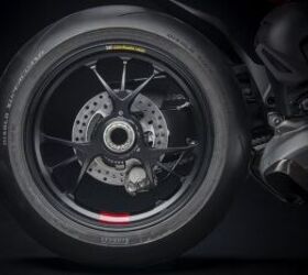 The single-sided swingarm on the 2024 Panigale V4S.