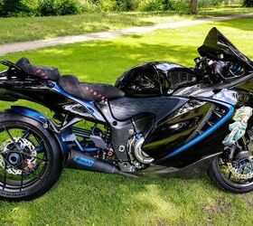 one of one suzuki hayabusa gsx1300r 2023