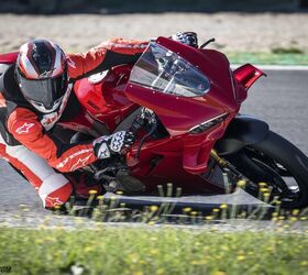 2025 ducati panigale v4s review gallery