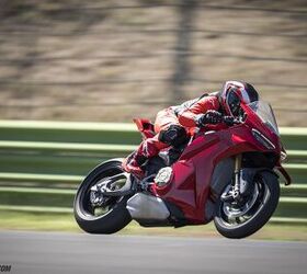 2025 ducati panigale v4s review first ride