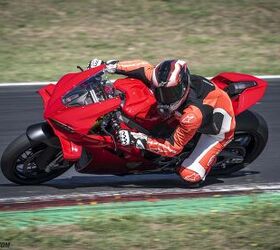 2025 ducati panigale v4s review gallery