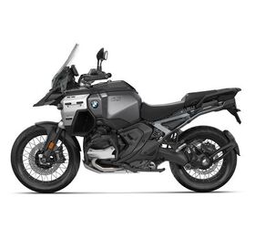 The R 1300 GS Adventure in Triple Black