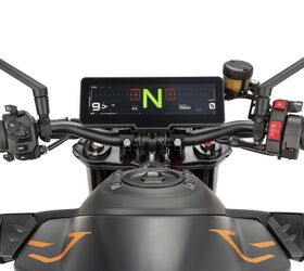 The H88 display on the KTM 990 Duke R – yes, that’s right, this is the unofficial first official look at the R-spec 990 Duke.