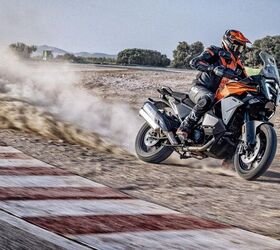 2025 KTM 1390 Super Adventure S EVO Photo Gallery