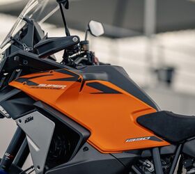 2025 ktm 1390 super adventure s evo photos