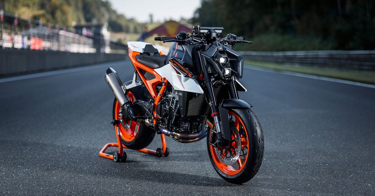 2025 KTM 990 Duke R – First Look | Motorcycle.com